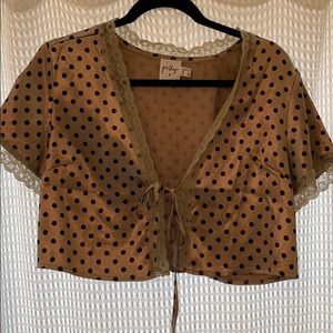 Princess Polly tie front faux silk top!